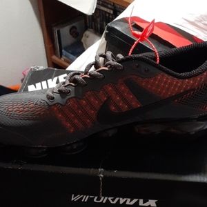 NIKE VAPORSMAX